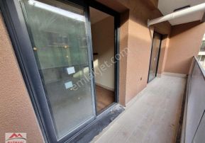 Filistin Caddesi Mevkii Yeni Bina Sıfır 1+1 Ortakat Balkonlu Asansörlü