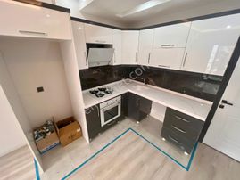 *yüksel'den Edremit'te Ebeveyn Banyolu Asansörlü 2+1 Satılık Daire*