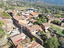 Antika'dan Tarihi Birgide Satılık Bahçeli Taş Yapı Müstakil Ev