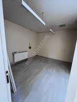 Ataşehir Merkez Opet Ve Hastane Önü. Dükkan_depo