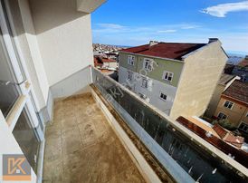 Kaan'dan Çınarlı Sağlık Ocağı Civarında Satılık 2+1 Daire