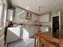 Kalecik Emlak'tan Merkez Mahallesinde Okullar Bölgesinde 3+1 Daire