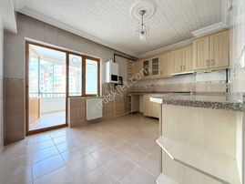 Turan'dan Telefererik Son Durakta 135 M2 3+1 Site Dairesi