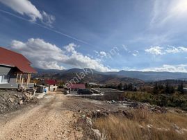 Bolkar'dan Arslanköy'de Satılık 405 M² Göl Manzaralı 405 M² Arsa