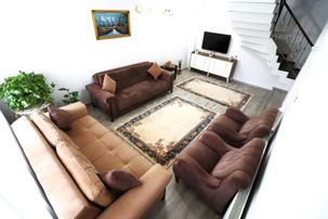 👉aygül'den Edremit Hamidiye'de Ön Cephe Ayrı Mutfak Doğalgazlı Otoparklı 4+1 Satılık Müstakil Villa