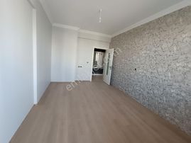 Saray Caddesinde Saraykent Sitesinde 3+1 Arakat Daire