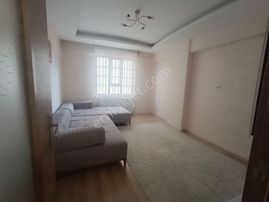 Anadolu Caddesi Üzerinde, Asansörlü Bakımlı 3+1 Geniş Daire