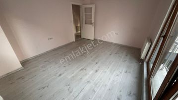 Merkez Sıtmayanında 2+1 Daire Ara Kat Depozito Yok