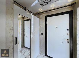 Bölge'den Site İçerisinde 7/24 Güvenlikli Kısa Katlı İskanlı 2+1