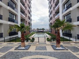 Silivri Yeni Mh. Merkezi Konumda Havuzlu Butik Site İçi 2+1