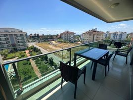 Alanya Konaklıda Satılık 6+1 350 M2 Ayrı Mutfak Dubleks Daire Vatandaşlığa Uygun