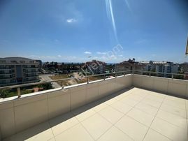 Alanya Konaklıda Satılık 6+1 350 M2 Ayrı Mutfak Dubleks Daire Vatandaşlığa Uygun