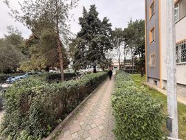 Yoldaş Emlaktan Yahyakaptan'da 3+1 Kiralık Daire