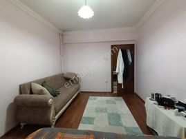 Emaks'tan/dikmen Cad.üzeri/29 Mayıs Hast.yakını/eşyalı/katta/3+1