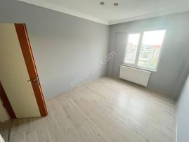 ▇kadıköy'de Ebeveyn Banyolu Muhteşem Genişlikte Arakat 3+1 Daire