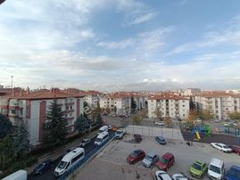 Emaks'tan/sincan Adliye Yakını/iyi Konumda/sitede/manzaralı/3+1