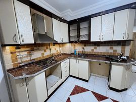 Karataşta Tramvay Cadde Üzeri 3+1 Bakımlı Kiralık Daire