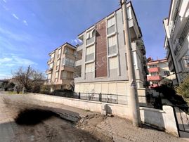 Özgüven Emalk'tan Akçay'da 2+1 Ayrı Mutfak Acil Satılık