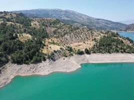 Cb'den Baraj Kenarı Harika Manzaralı Satılık Tek Tapu Tarla