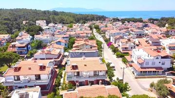 Özcan Emlaktan Deniz Tarafında Geniş 3+1