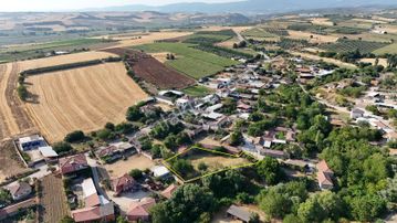 Karacabey Dağkadı Köyü Satılık Müstakil Ev 2011m2 Bahçe Yht 2 Km