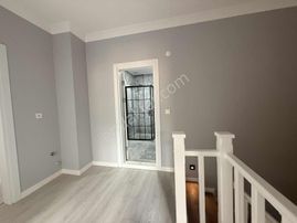 Hacıosman Mah Satılık Lüx Ç.dublex Asansör Ve Otoparklı Sıfır