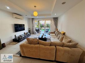 Side Olive Grove Sitesinde Bahçe Katı Köşe 2+1 Dubleks Daire