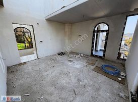 Ribanktan Bahçecikte Ultra Lüks 4+2 300 M2 Deniz Man. Villa