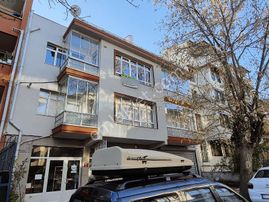 Arel'den Yücetepe İlk Sk.'ta 2.kat Bakımlı Montalamalı Öncph.3+1