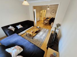 Arel'den Anıttepe Müjde Sk.giriş Kat Kombili Otoparklı 2+1