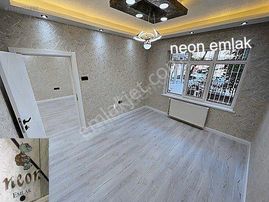 Neon Dan A.eğlencede Yapılı Giriş Ön Cephe
