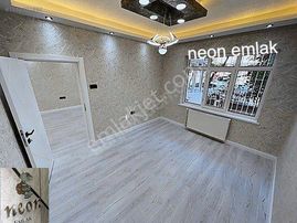 Neon Dan A.eğlencede Yapılı Giriş Ön Cephe