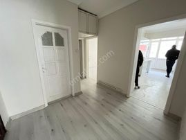 Bilgen Vatan'dan Nuri Pamir Cadde Yakını 3. Kat Yapılı Masrafsız Satılı Boş Daire