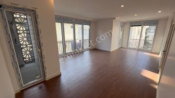 Florya'da Sıfır Arakat 3+1 Daire