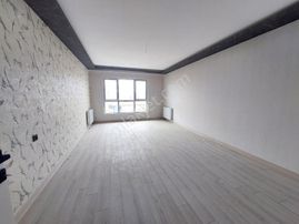 Tanrıverdi'den Satılık Atatürk Mah Merkeze Yakın Arakat 3+1