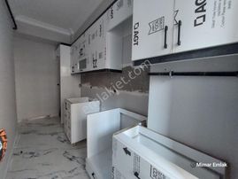 Mimar Yapı'dan Satılık 2+1 80m2 Çift Cepheli 1.kat Ferah Daire!