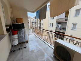 Ulaşım Olanakları Güçlü 3+1 Yenilenmiş Ve Geniş