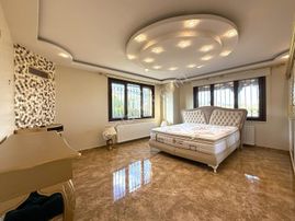 Ayanoğlundan 1420m2 Arsa İçinde 2adet Müştemilatlı Lux Malikane