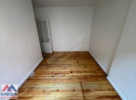 Yeldeğirmeni Rıhtıma Yakın Kiralık 3+1 Daire