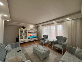 Bi Dünya Emlak Tan Fırsat 3+1 Arakatta Ön Cephe Asansörlü