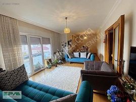 Ümraniye Mehmetakif Site İçinde 2+1 Arakat Büyük Daire/for Sale