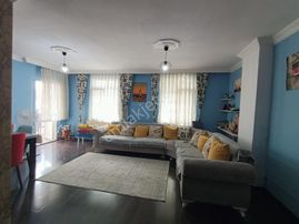 Körfez Mimarsinan Mahallesinde 3+1/175 M2 Ebeveyn Banyolu Çatı Dublexi