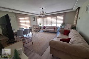 İnönü Cadde Üzerinde Üçyol Metro Yakını 3+1 120 M2 Köşe Asansör