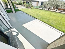 Ayanoğludan Altınolukta Devasa Büyüklükte Arsaya Sahip 4+1 Villa