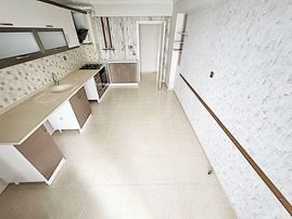 Keçiören Atapark Cad Üzerinde Y.giriş Altı Daire Asansörlü Kök Tapu Daire