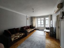 Krediye Uygun, Öveçler Kabil Cd. Yakını 3+1,katta,iskanlı, Balkon, Kombi,klima