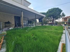 Denize Sıfır Site İçerisinde Bahçeli Önü Açık 2+1 Yazlık