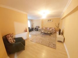 Eşyalı Kiralık Daire*cadde Üzerin De*hastanelere Yürüme Mesafesi