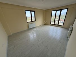 Emlakevim - Gümüşova Fatih Mah.de 2 + 1 Satılık Daire ! B Blok