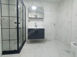 Emaks'tan/cadde Üzeri/sıfır Ayarında/geniş/ön Cephe/55 M2/1+1